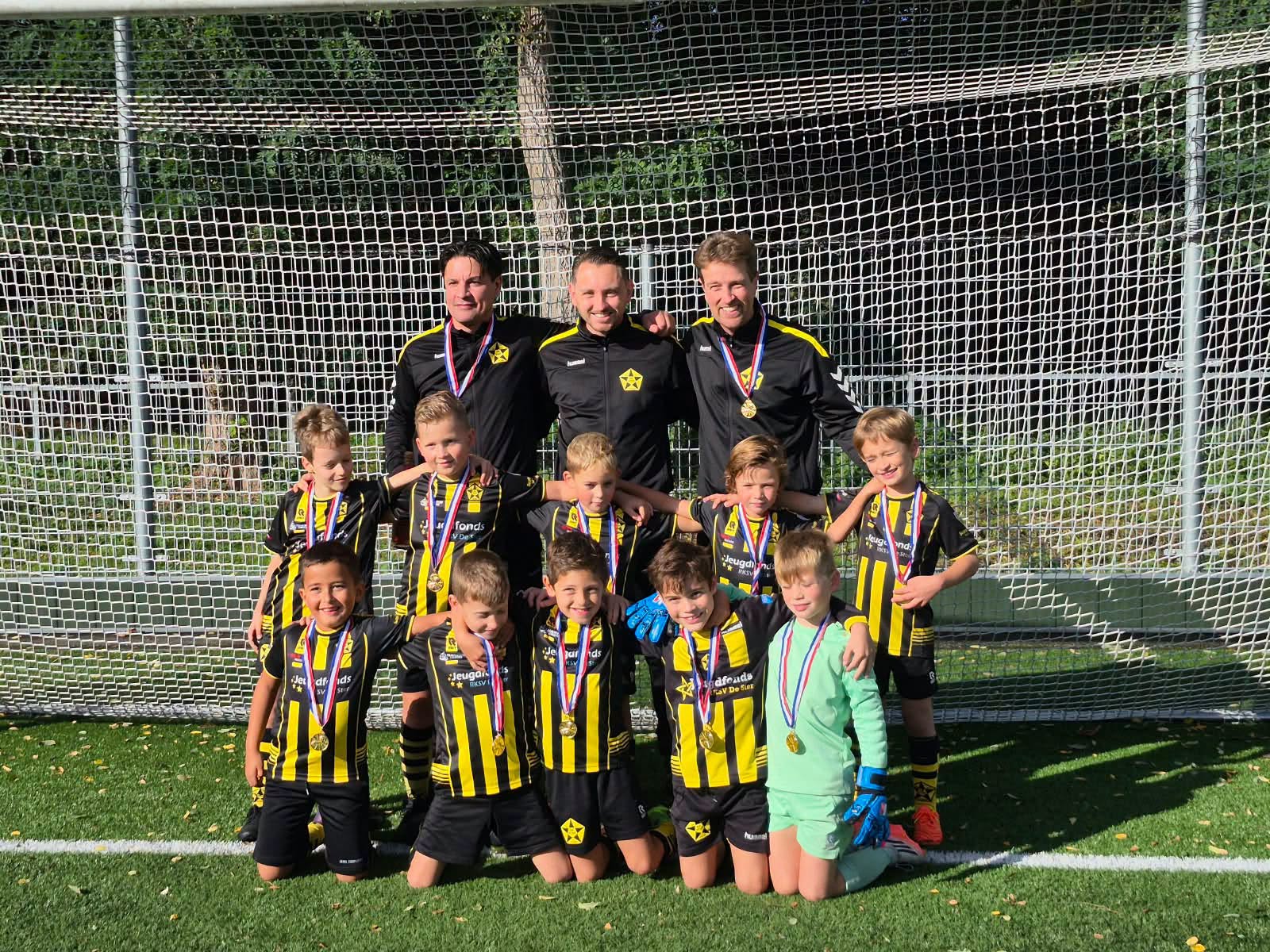 JO8-2 Schrijft zijn eigen kampioensverhaal